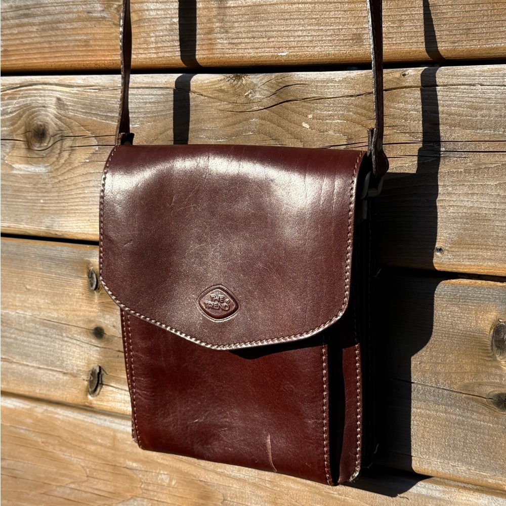 The Trend vintage Brown Leather Crossbody Bag with Silver Buckle - Picture 3 of 11